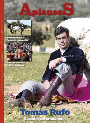 Tomás Rufo ocupa la portada del número 2231 del mes de marzo de la revista Aplausos